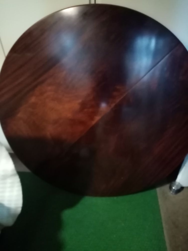 Table ronde en acajou / 2 rallonges / 4 chaises 150 Septeuil (78)