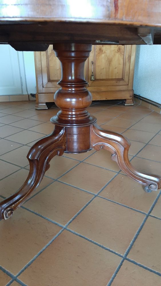 Table ronde ancienne 450 �commoy (72)