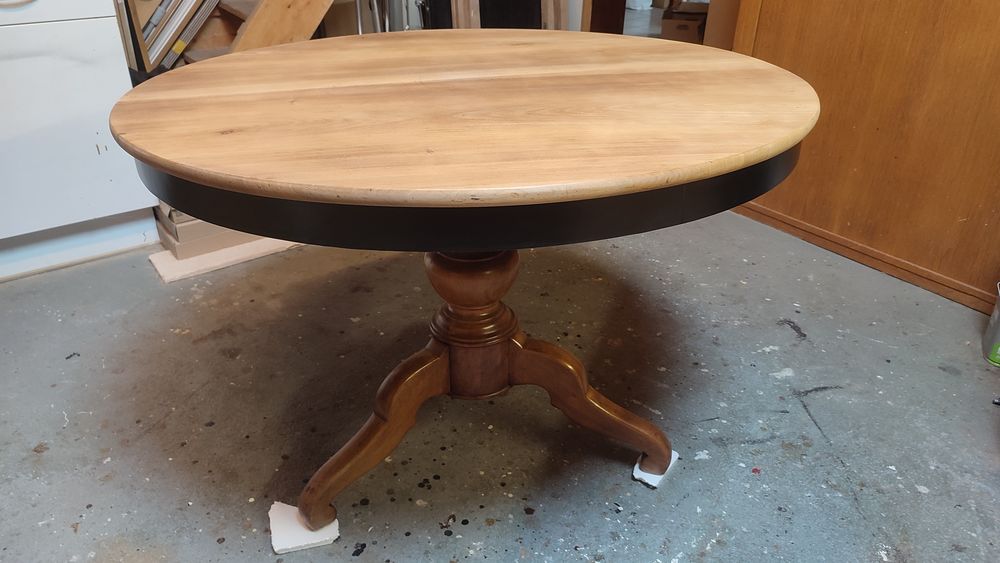 Table ronde ancienne 160 Viuz-en-Sallaz (74)