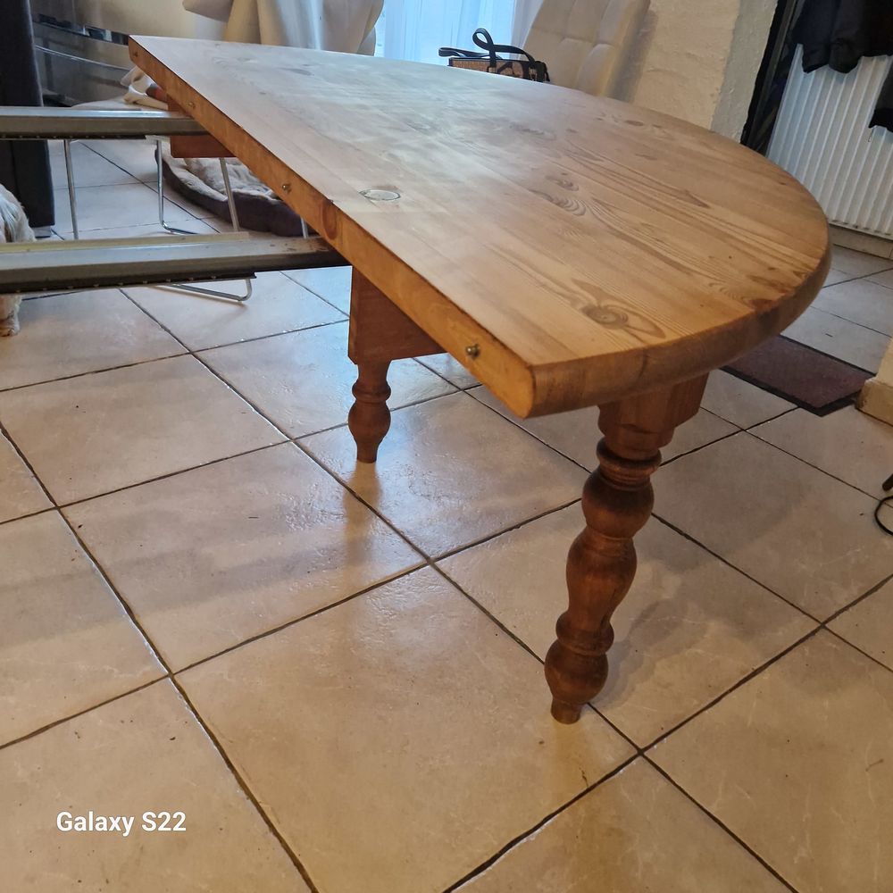 Table Ronde Ancienne 210 Pontault-Combault (77)