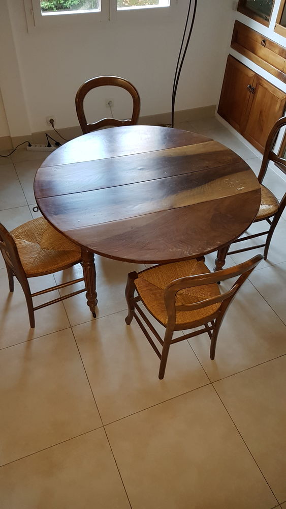 Table ronde antiquaire (diam 120 cm) + 4 chaises 0 Grasse (06)
