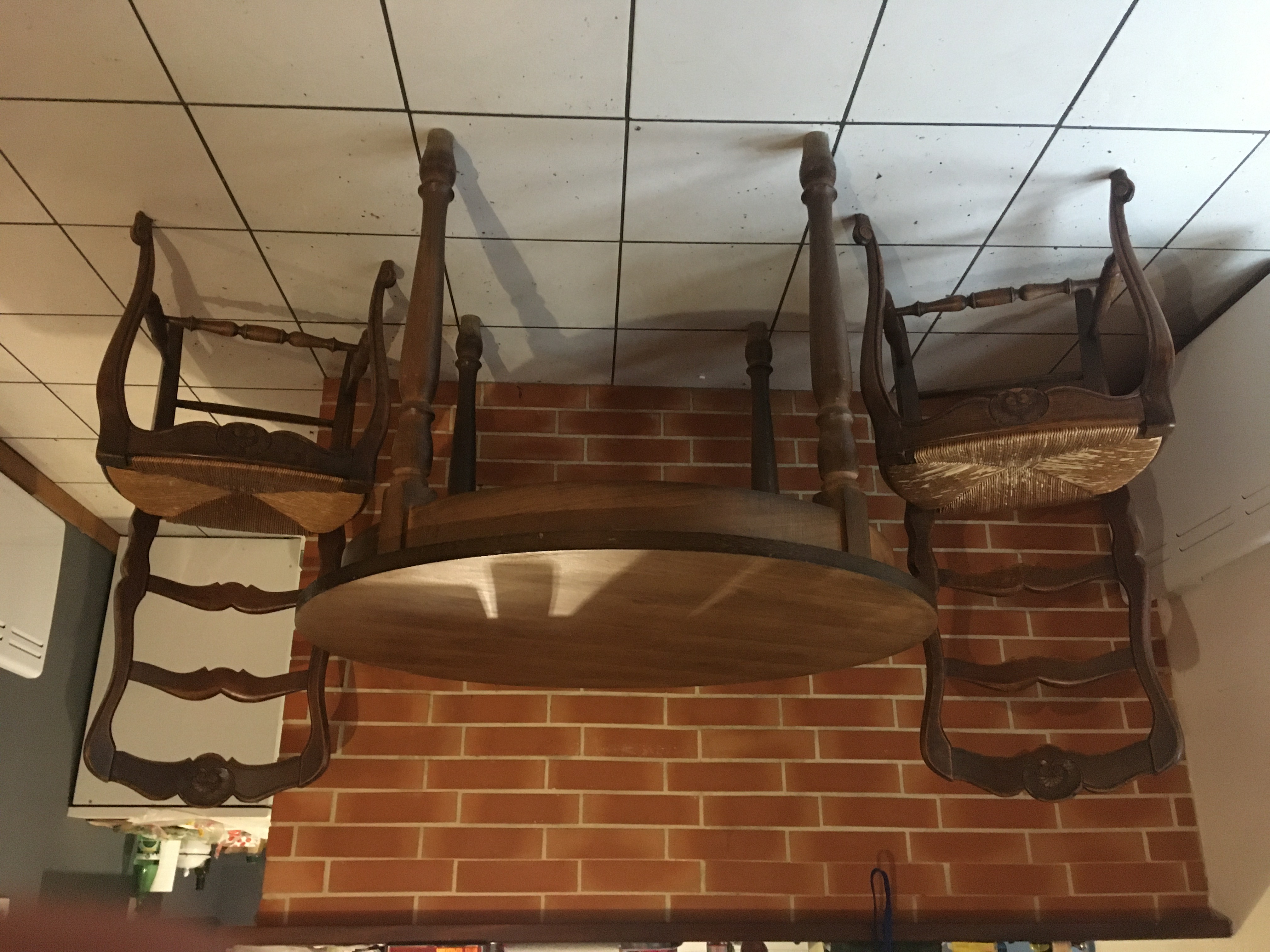 Table ronde avec 2 chaises 40 L'Aigle (61)