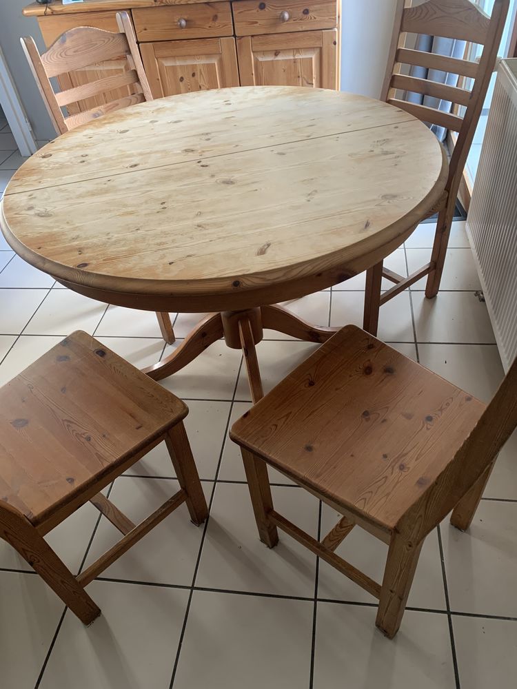 Table en pin ronde avec rallonge et 4 chaises en pin 150 Bois-Guillaume (76)