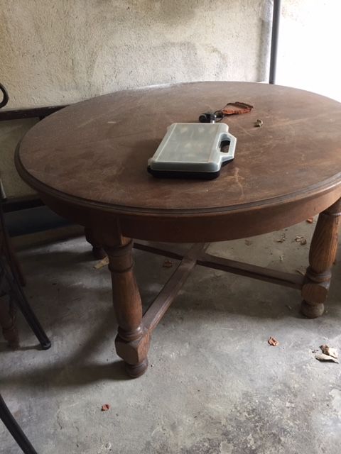 Table ronde en bois 50 Toulouse (31)