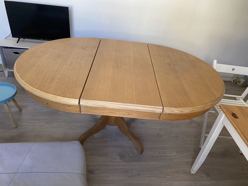 Table ronde en bois massif 500 N�mes (30)