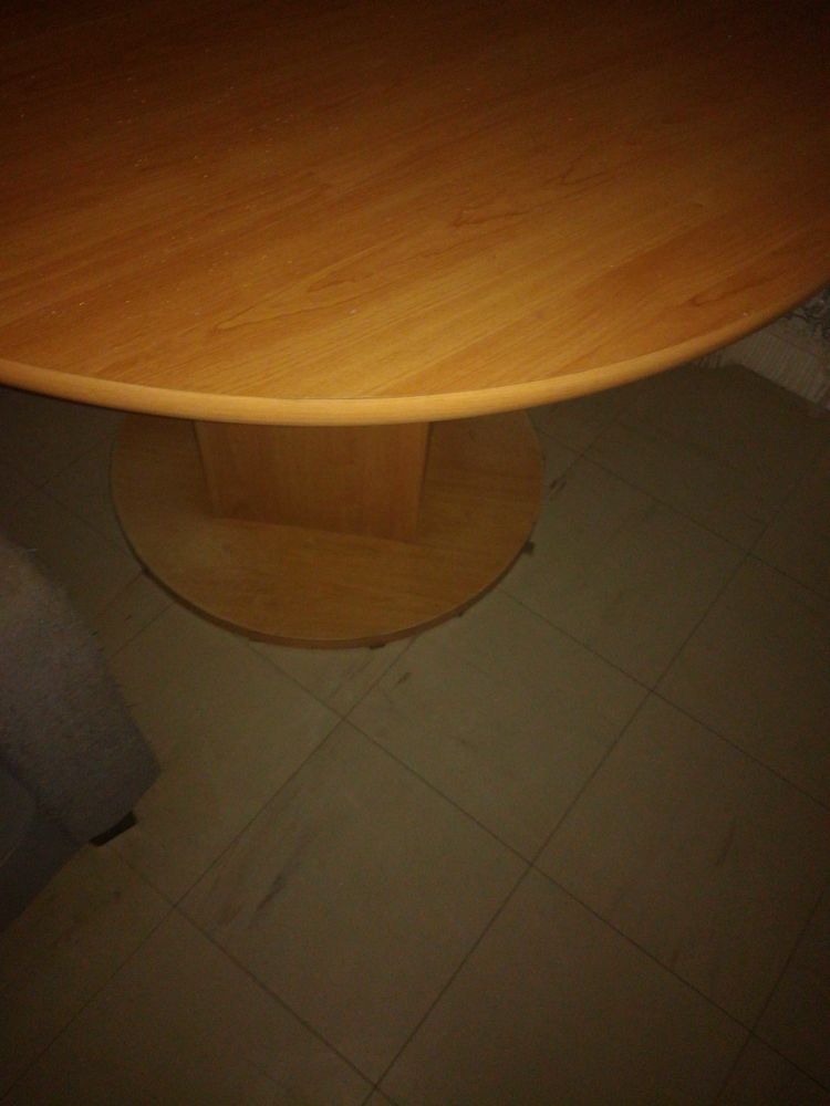 table ronde en bois 4/6 personnes 60 Rochefort (17)