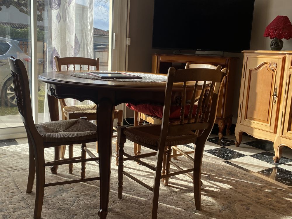 table ronde bois massif avec rallonges et chaises 0 Aucamville (31)