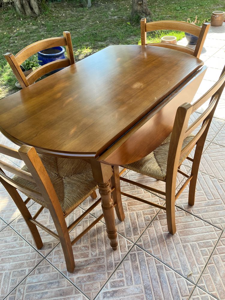 Table ronde et 4 chaises 200 Pinsaguel (31)