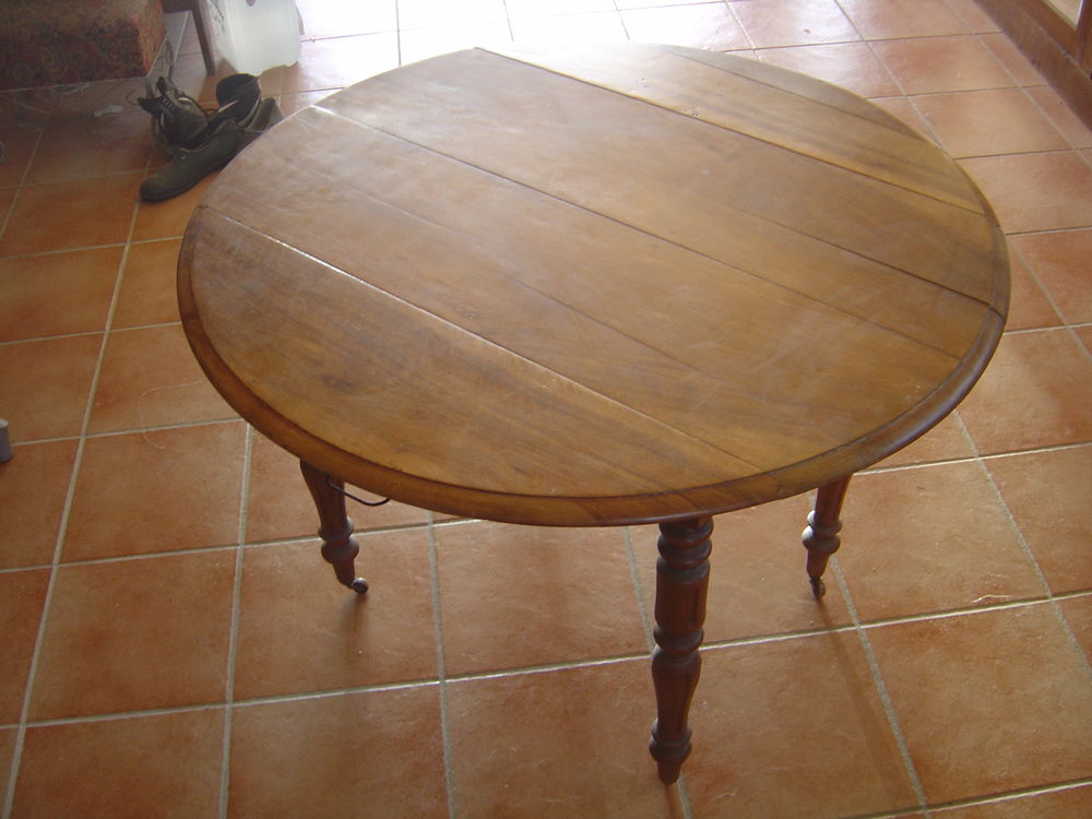 TABLE RONDE EN CHENE  MILIEU XIX si�cle A VOLETS 180 Pia (66)