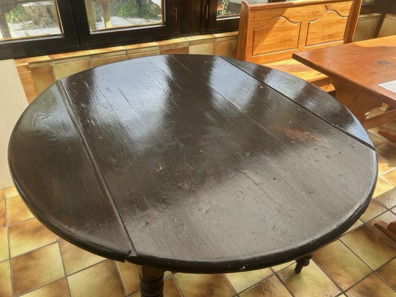 table ronde en ch�ne, le tablettes repliable 15 Ostricourt (59)