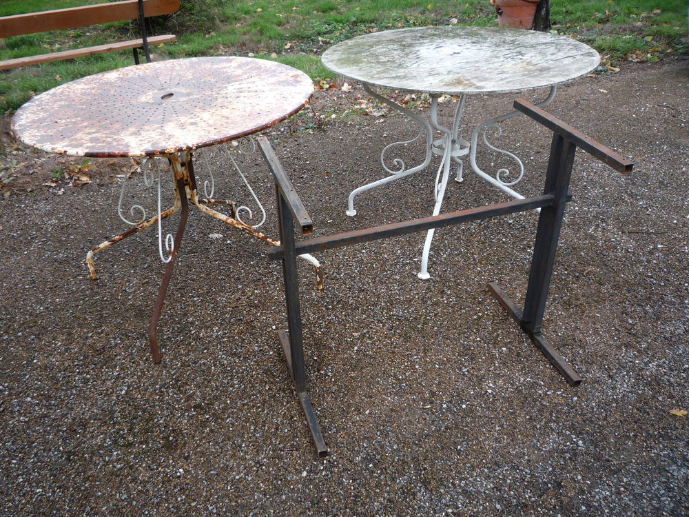 Table ronde fer forg� / structure 25 Castres (81)