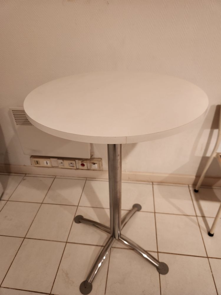 TABLE RONDE HAUTE TRES BON ETAT 80 Toulouse (31)