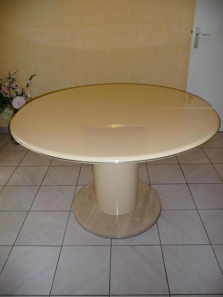 Table ronde marque VERARDO laqu�e ivoire + rallonge centrale 800 Celles-sur-Belle (79)