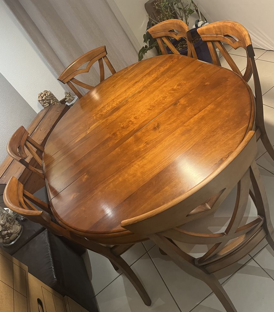 Table ronde en merisier avec chaises 800 Mulhouse (68)