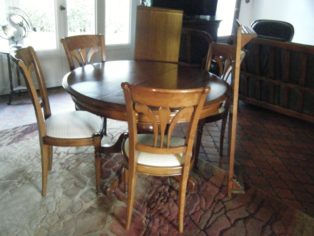 table ronde merisier 2 rallonges 4 chaises 60 Orvault (44)