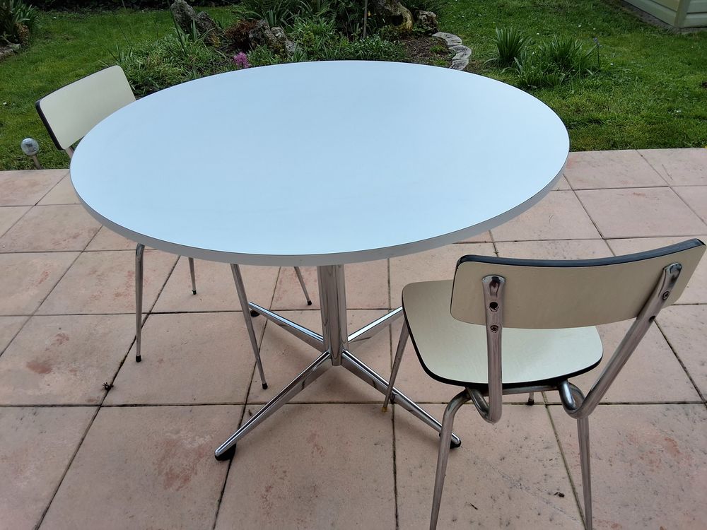 table ronde 1 m�tre de diam�tre 60 Libourne (33)