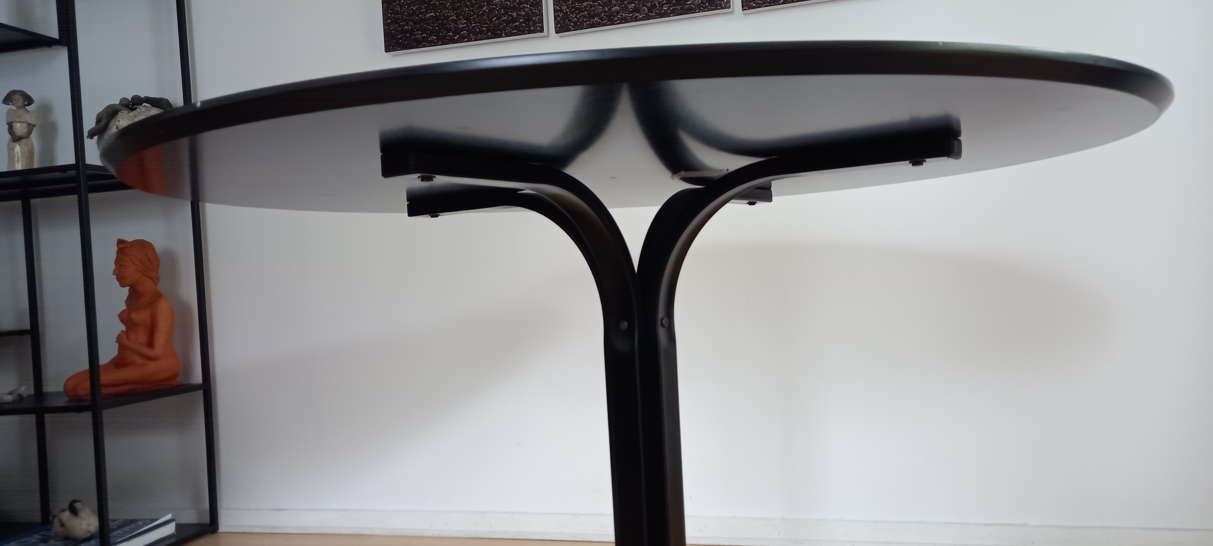 Table ronde noire 0 Pau (64)