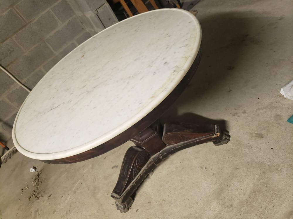 Table ronde pied en bois et dessus marbre 0 Croisilles (61)