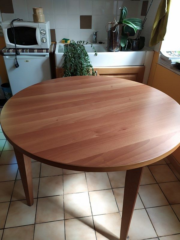 Table ronde + rallonge en h�tre + nombreuses nappes 250 Objat (19)