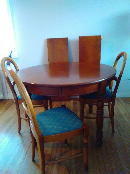 table ronde + � rallonges 250 Saint-Berthevin (53)