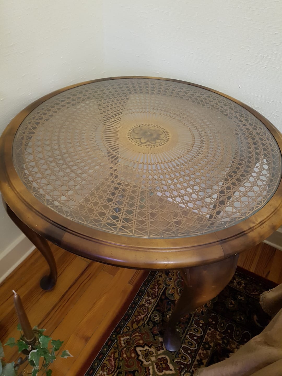 Table ronde en ronce de noyer 60 Seingbouse (57)