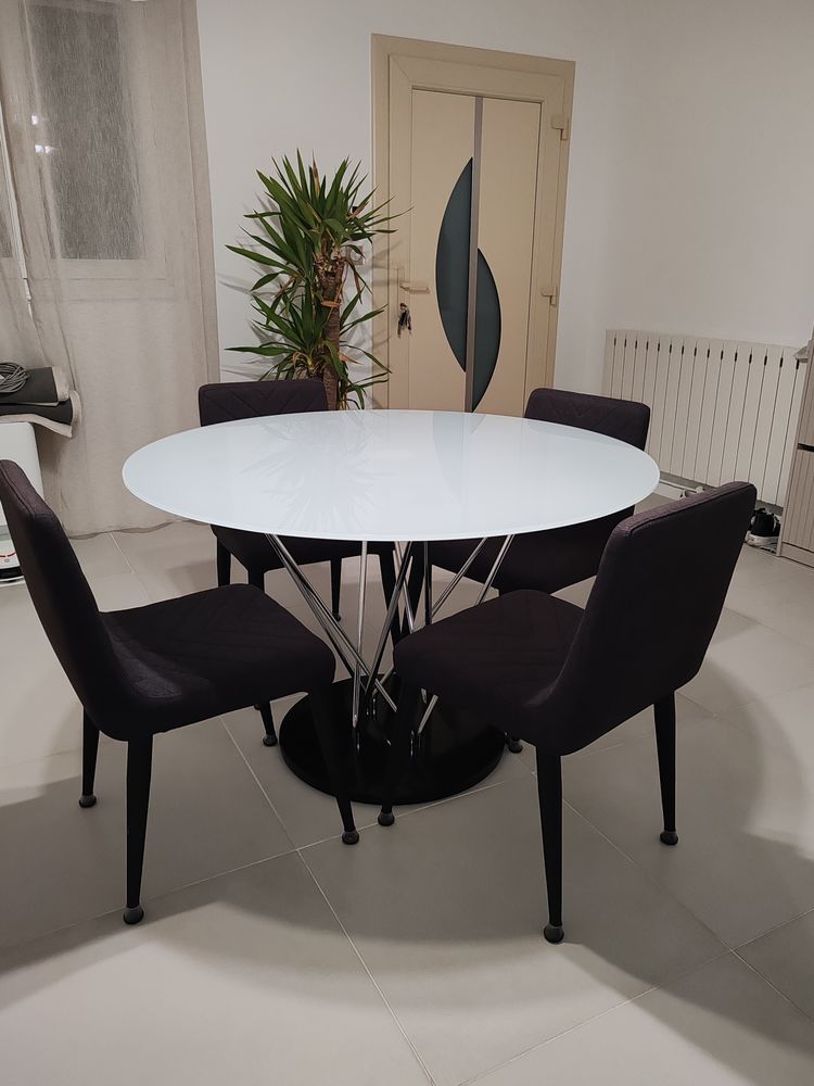 Table ronde 200 Saint-Germain-l�s-Corbeil (91)