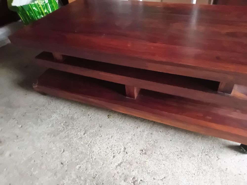 Table � roulettes en palissandre la maison coloniale 300 Wittenheim (68)