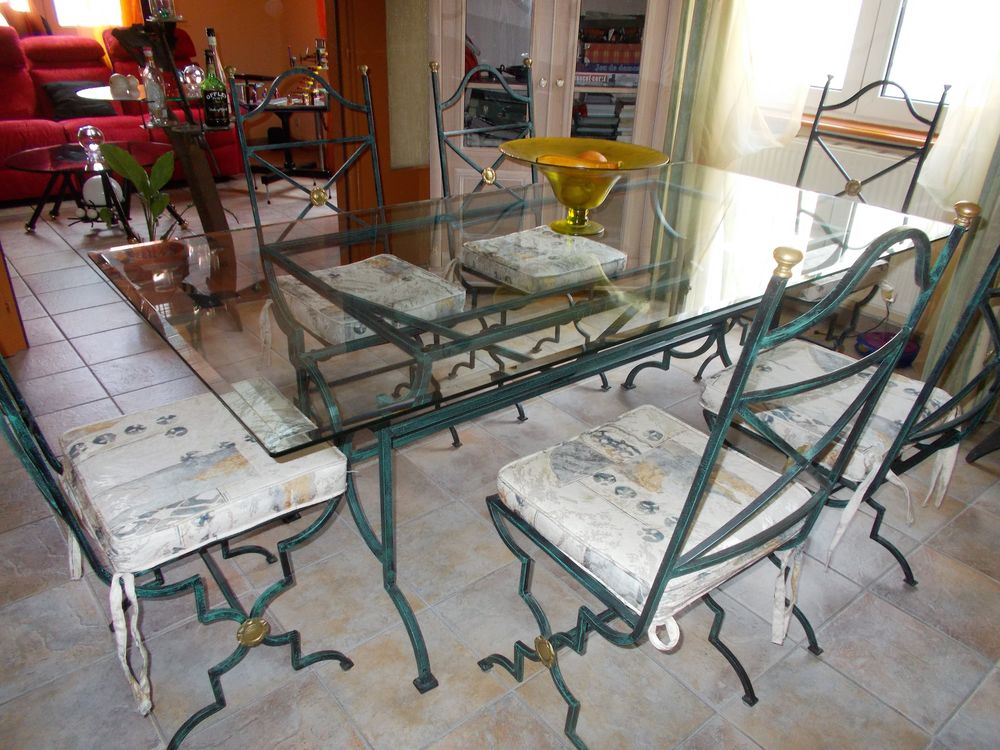 table salle a manger 250 Mulhouse (68)