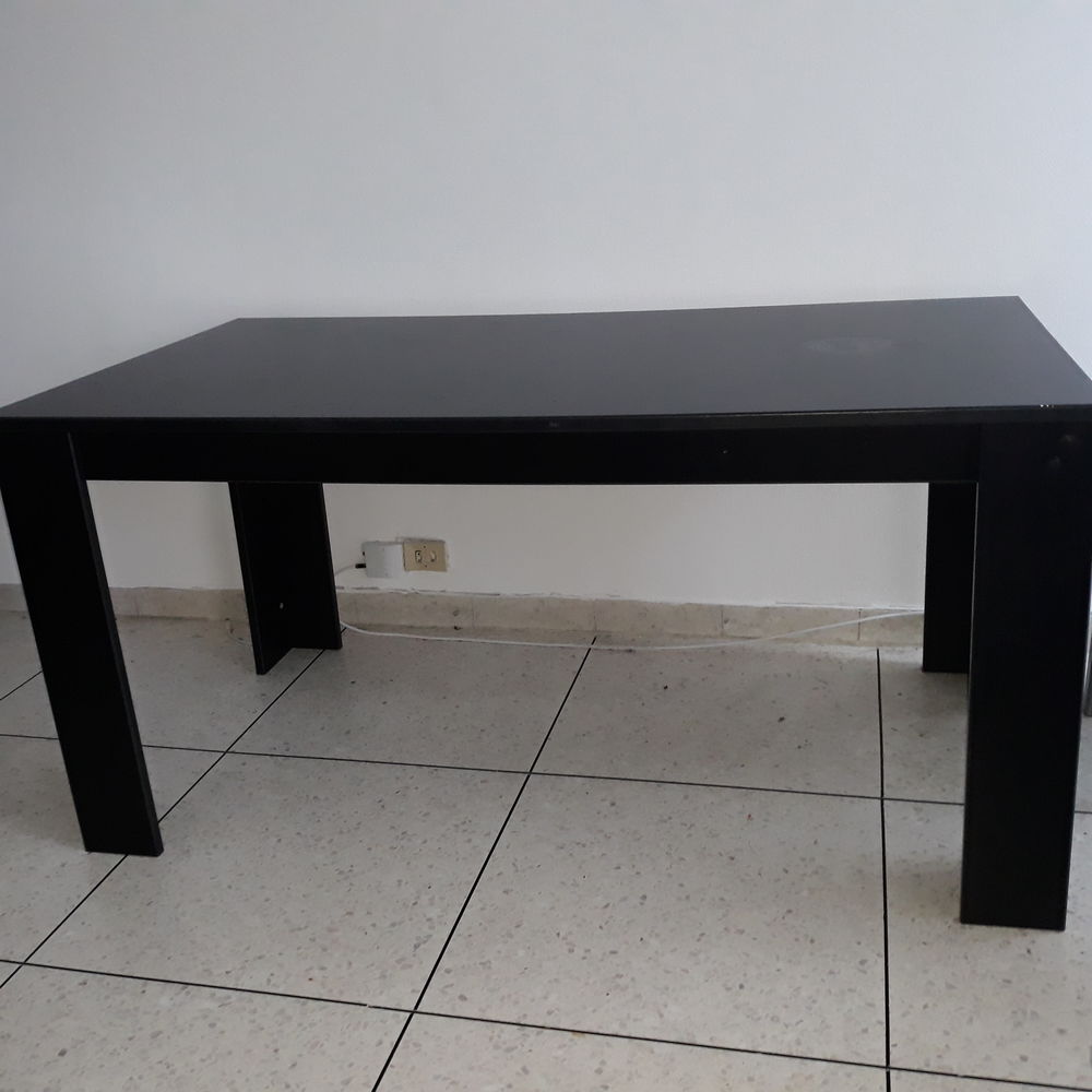 Table de salle � manger 50 Saint-Etienne (42)