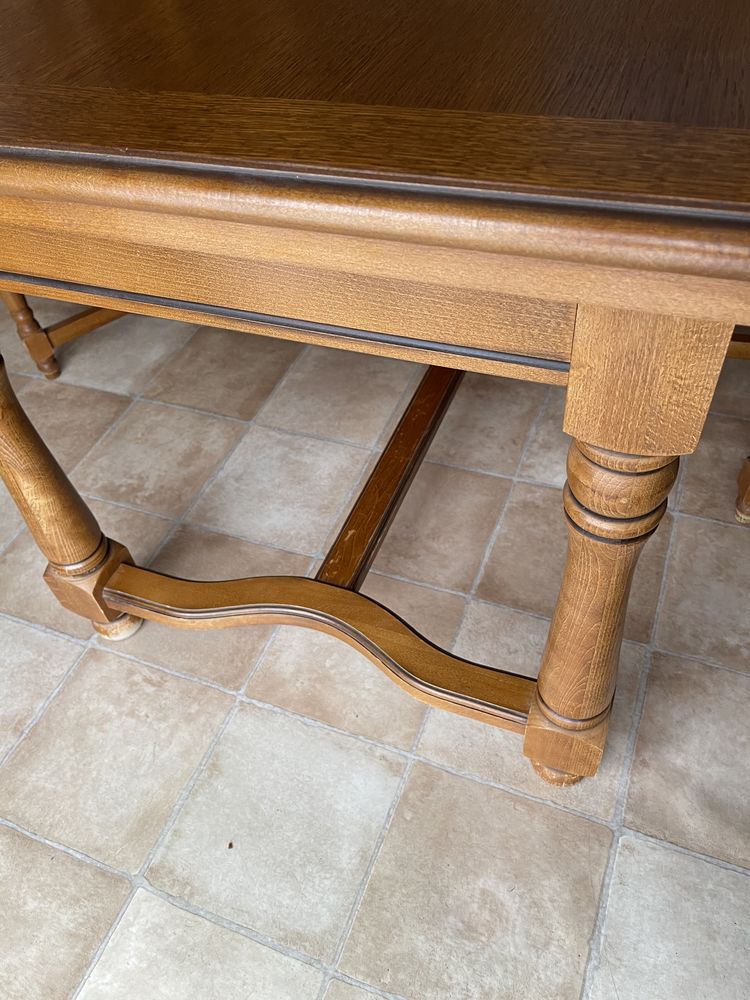 Table salle � manger en ch�ne 
160 x 90 + 2 rallonges 
200 La Ciotat (13)