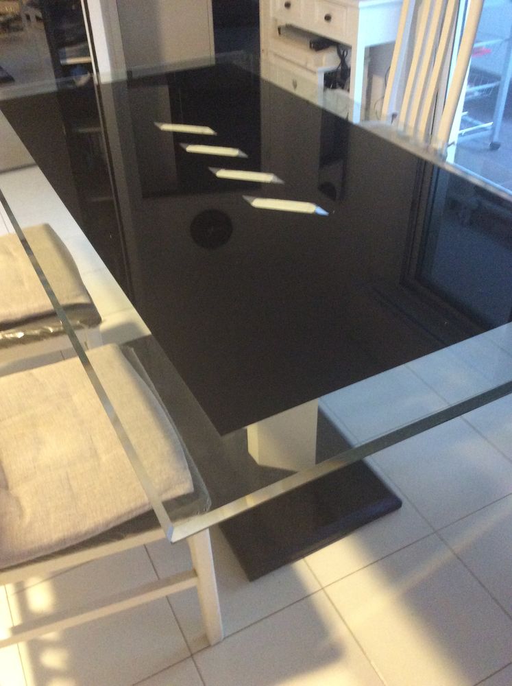 table salle � manger 150 Saint-Laurent-du-Var (06)