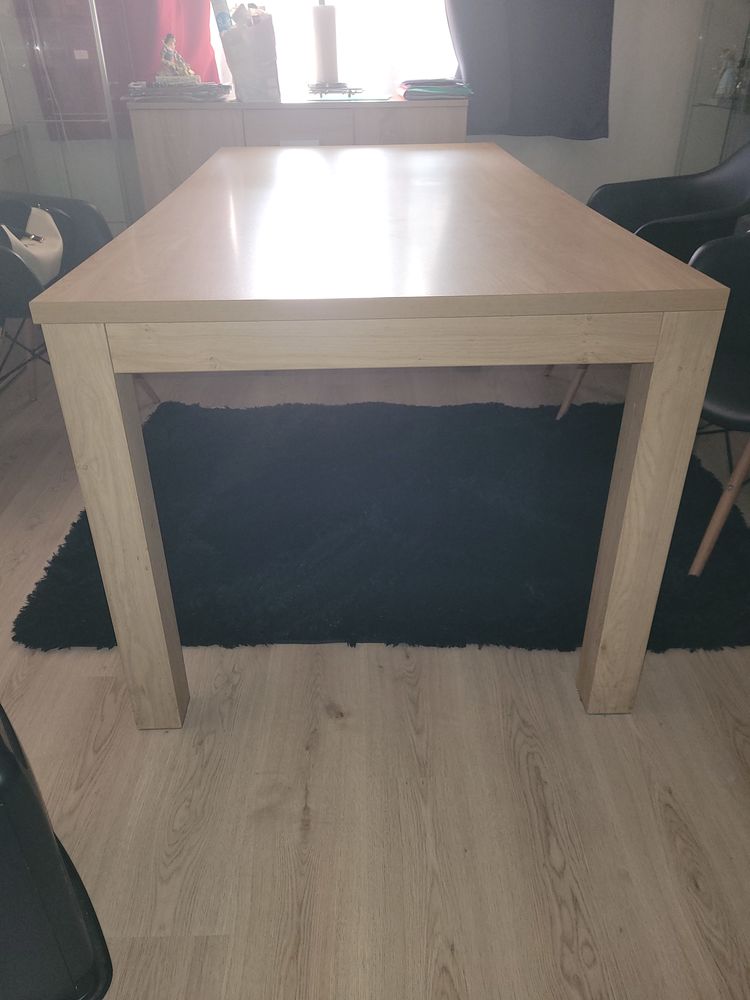 Table de salle � manger 0 Cambrai (59)