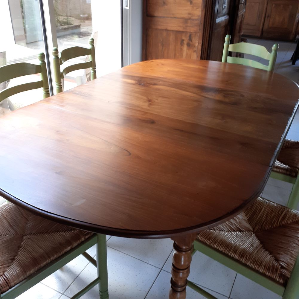 table salle � manger, 120 euros  et 6 chaises 120 euros 240 Aire-sur-l'Adour (40)