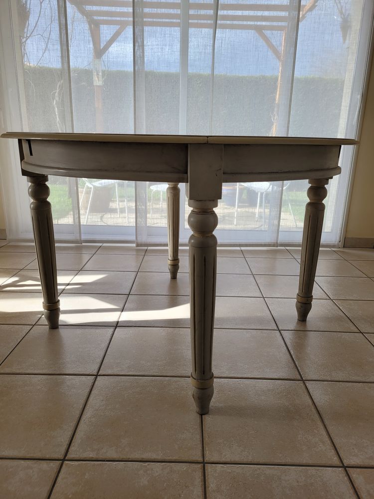 Table salle � manger ronde 250 Vayres (33)