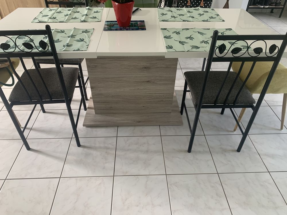 Table de salle � manger 180 Champsac (87)