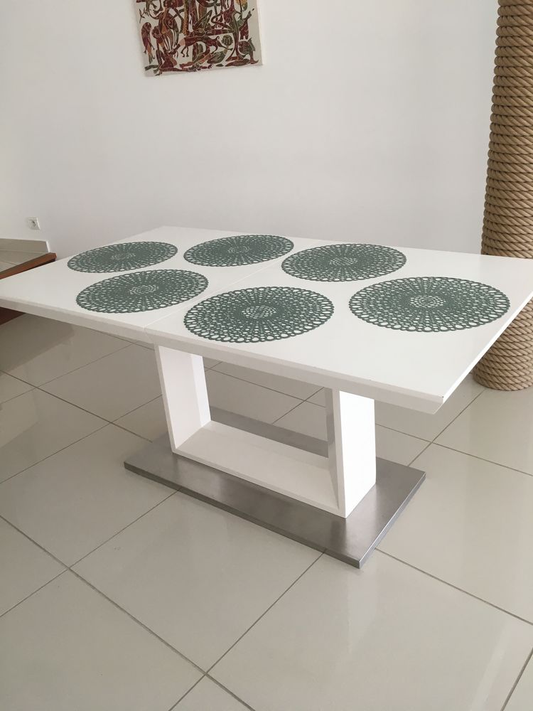 Table salle � manger 0 Perpignan (66)