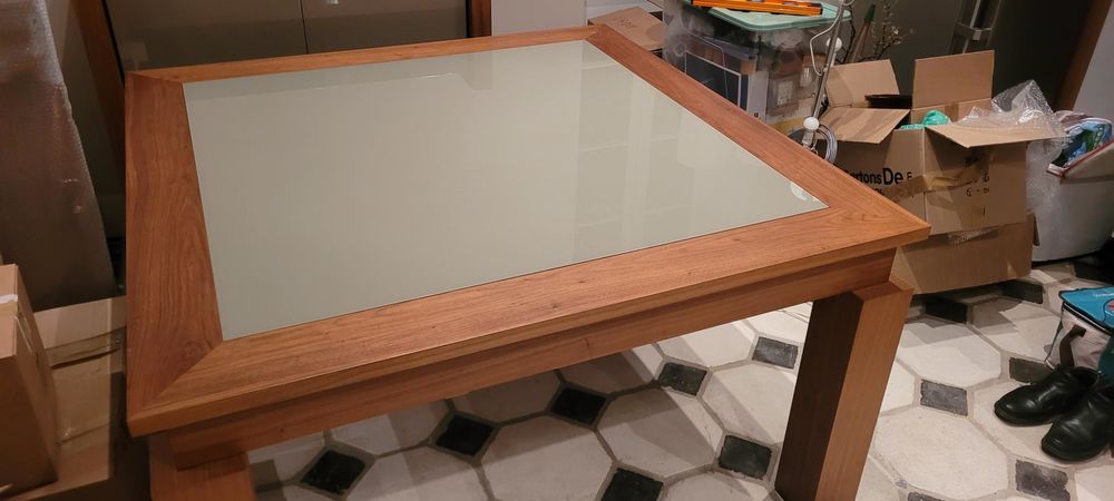 Table de salle � manger contemporaine en bois massif 450 Saint-Sulpice (81)