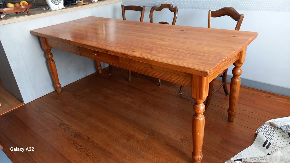 Table de salle � manger 50 Saintes (17)