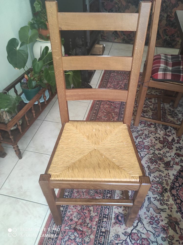 Table salle a manger avec 6 chaises en bois paill�es 85 Annonay (07)