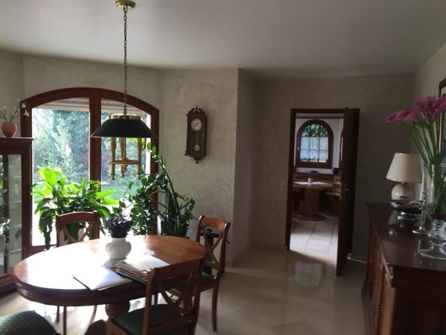 Table de salle � manger et des chaises 500 Neuf-Brisach (68)