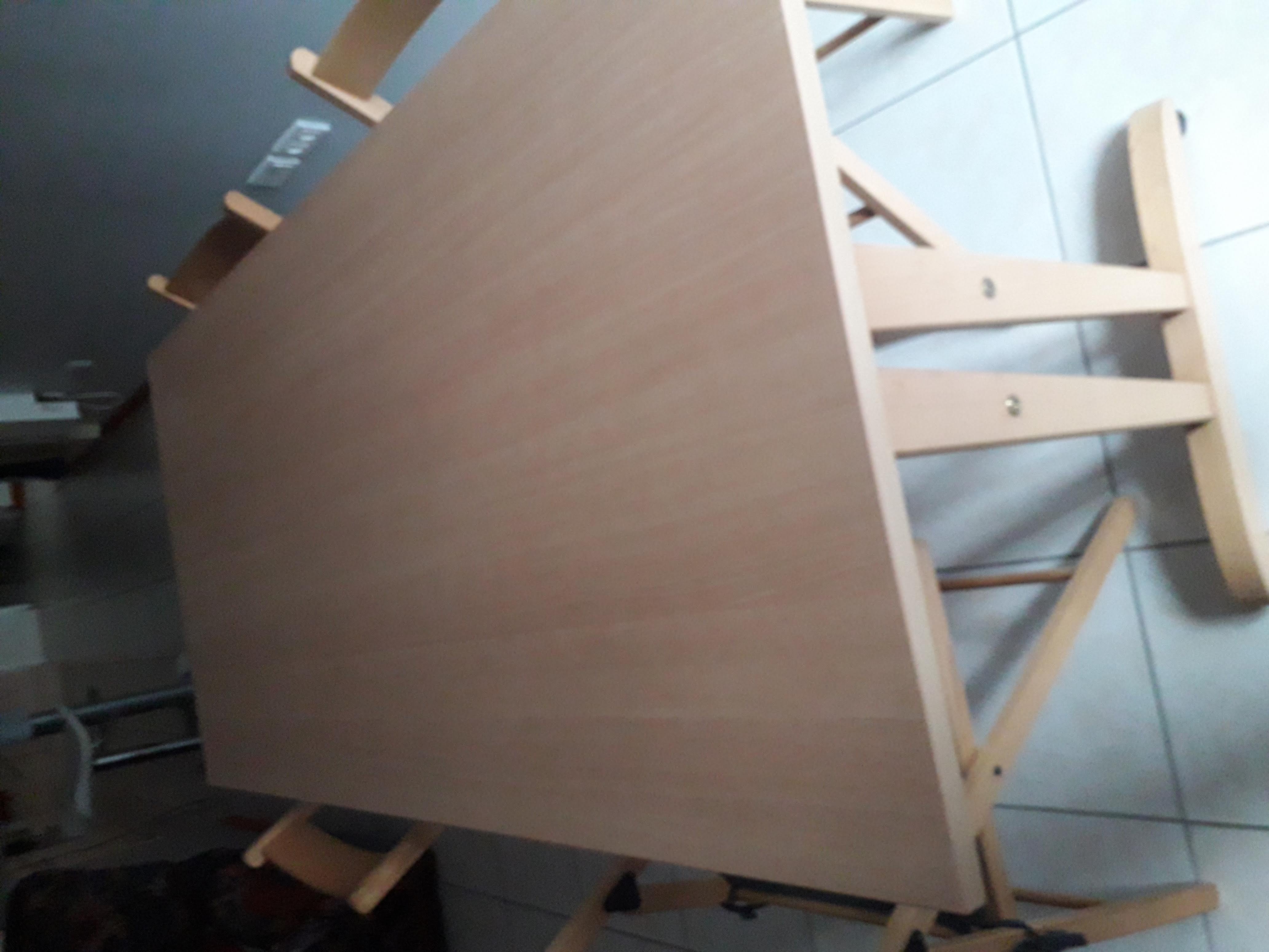 Table, salle � manger, chaises 150 Courcelles-l�s-Montb�liard (25)