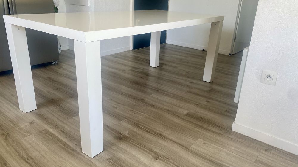 Table de salle � manger - 6/8 personnes 119 Martillac (33)