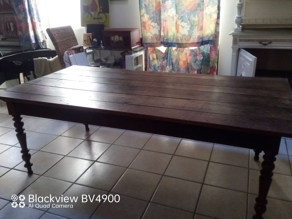 TABLE SALLE  A MANGER 100 N�mes (30)