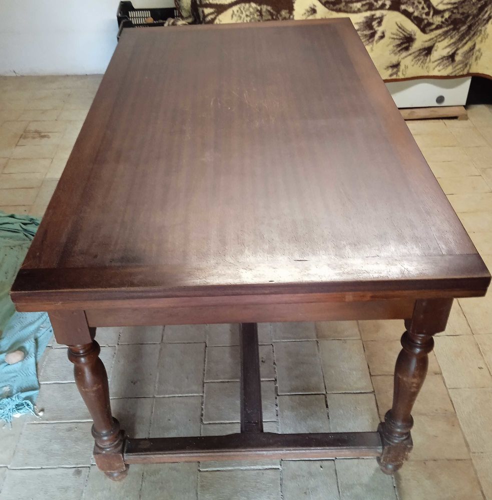 table de salle �    manger 200 Valence-sur-Ba�se (32)