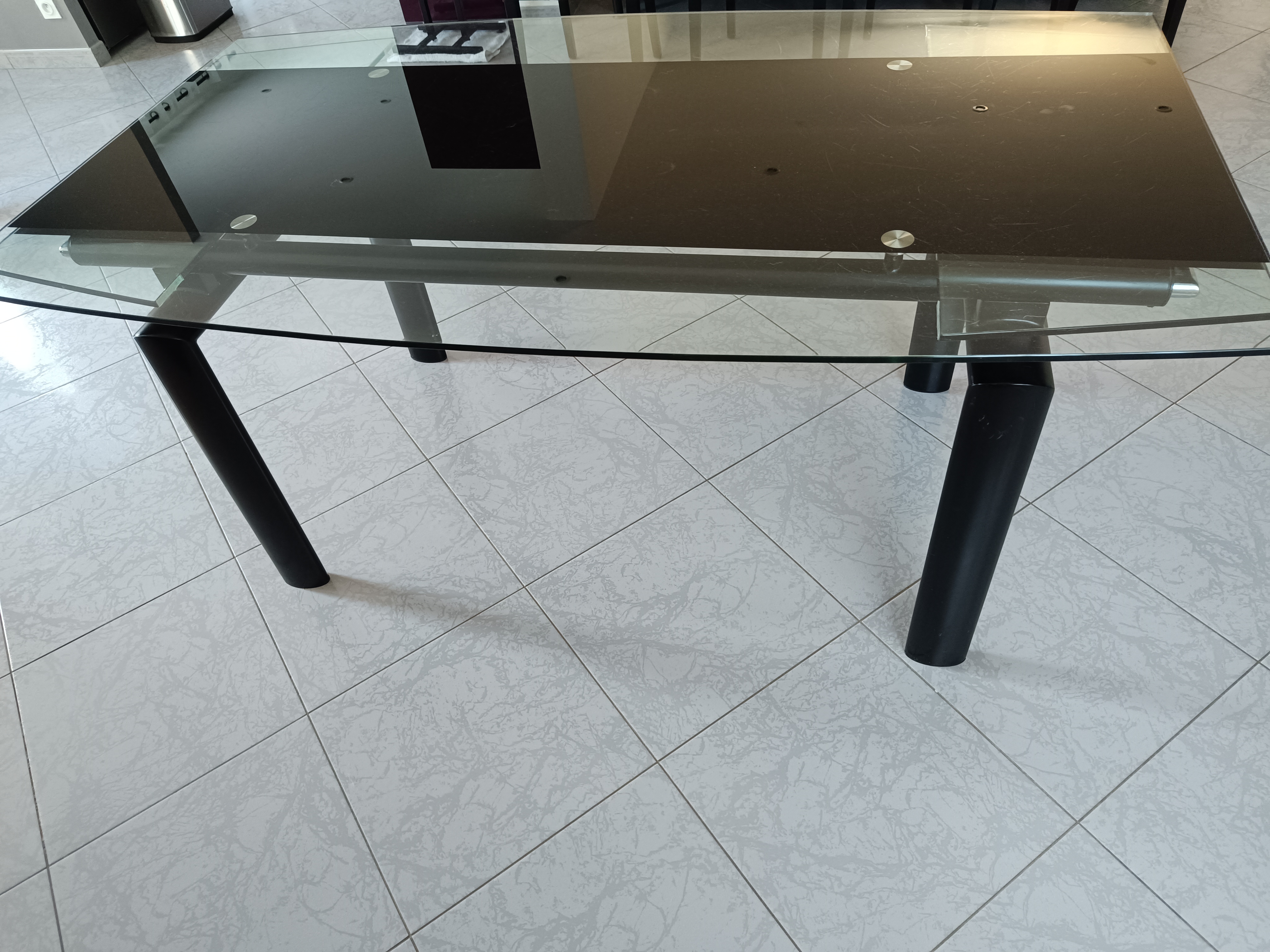 TABLE SALLE A MANGER 0 Aubagne (13)