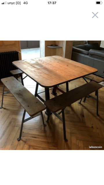 Table de salle � manger et ses 4 bancs 1250 Bordeaux (33)