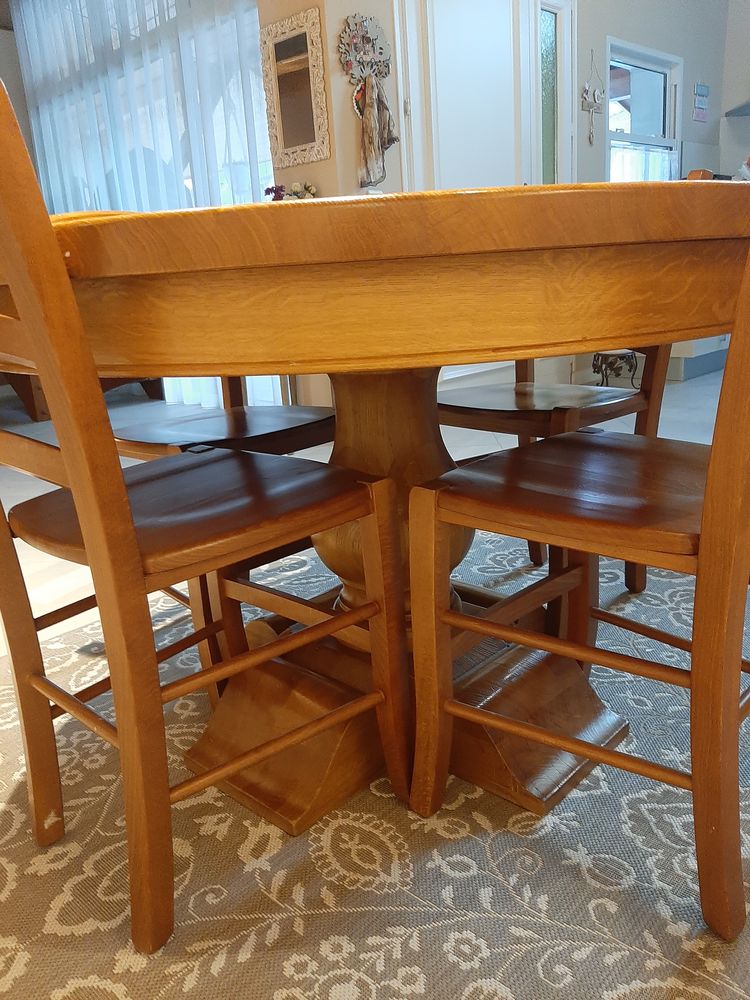 Table de salle � manger ronde 120 350 Valleiry (74)