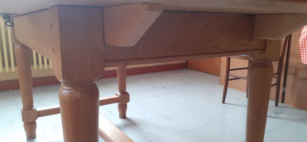 Table de salle � manger en ch�ne 300 Sillingy (74)