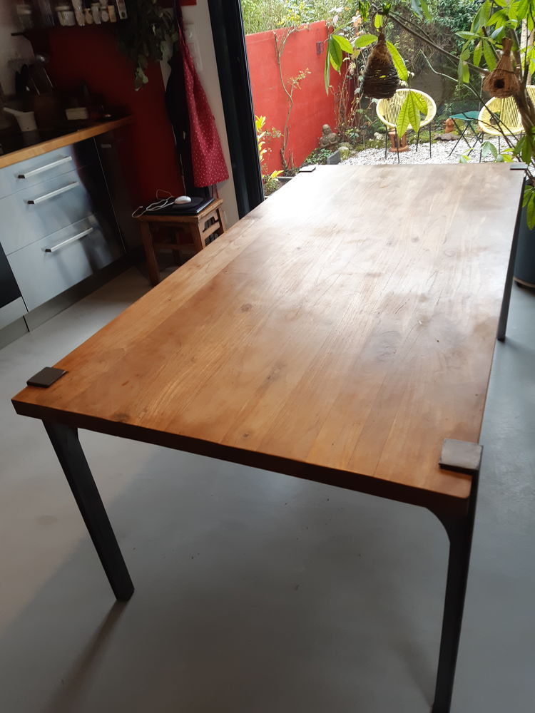 table de salle � manger type industrielle 300 Tours (37)