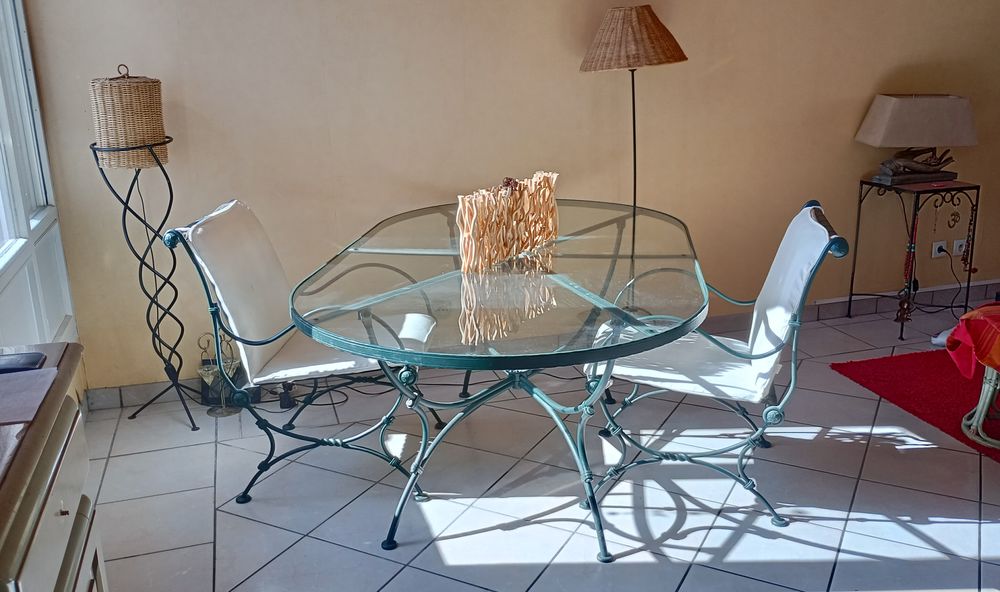 Table de salle � manger fer forg�, plateau verre + 6 chaises 450 Grenoble (38)
